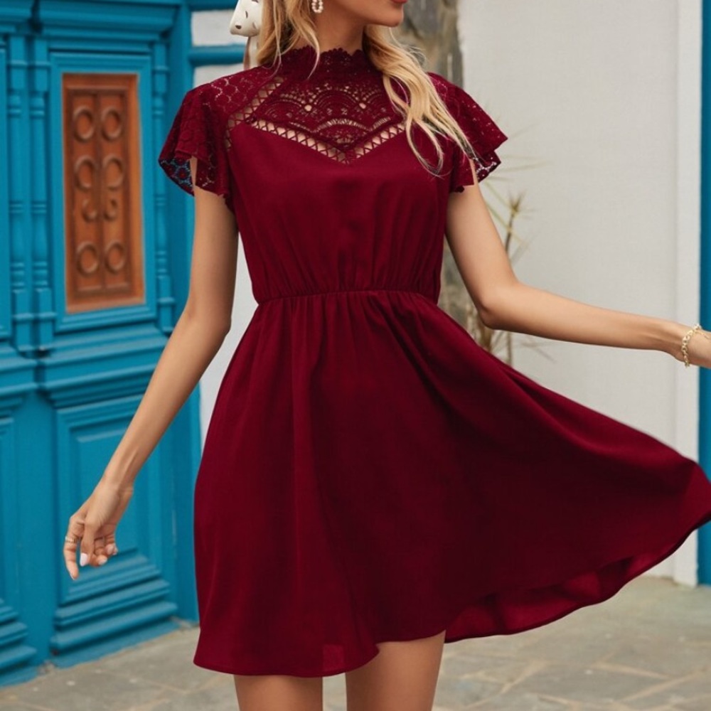 SHEIN Contrast Lace Flowy Dress Red/Burgundy